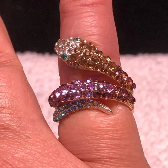 Pretty multi colored snake ring -8 - Picture 5 of 10